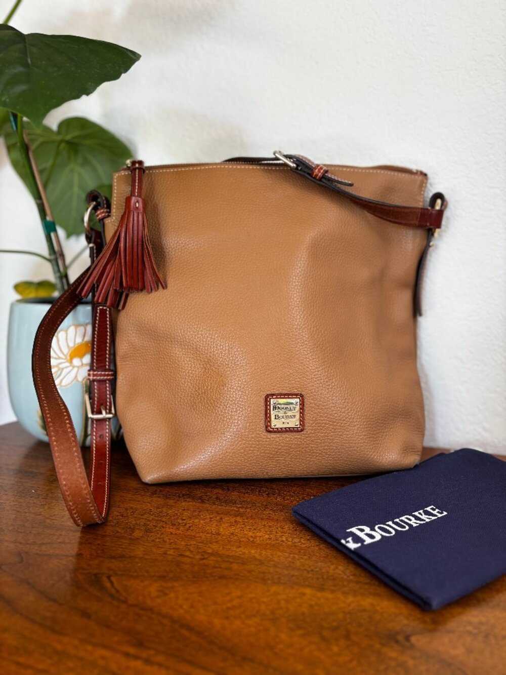Dooney & Bourke Pebbled Leather Tassel Hobo Shoulder Bag Tan Brown Large USA